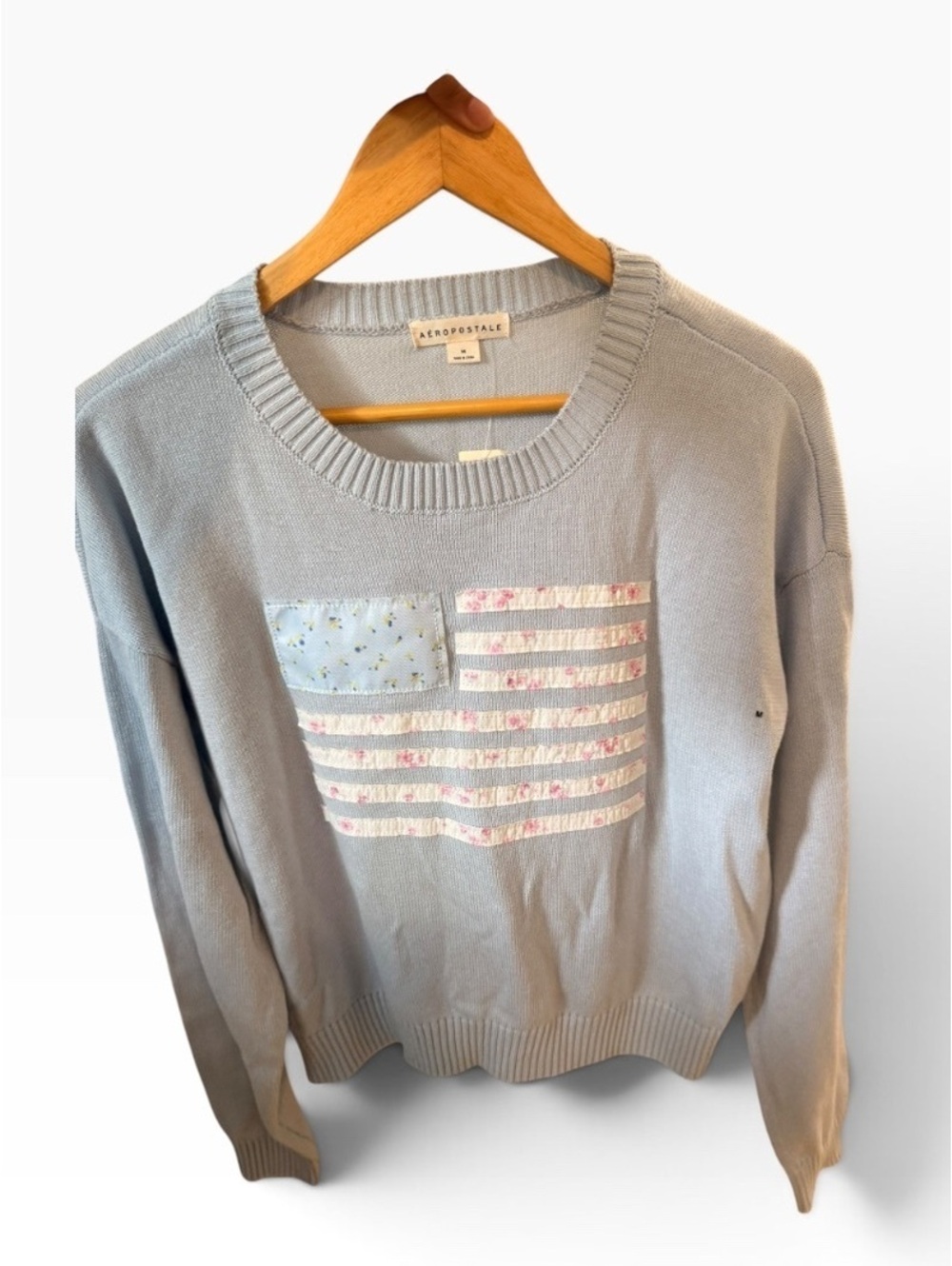 Aeropostale faint blue American flag cotton blend pullover sweater size medium m